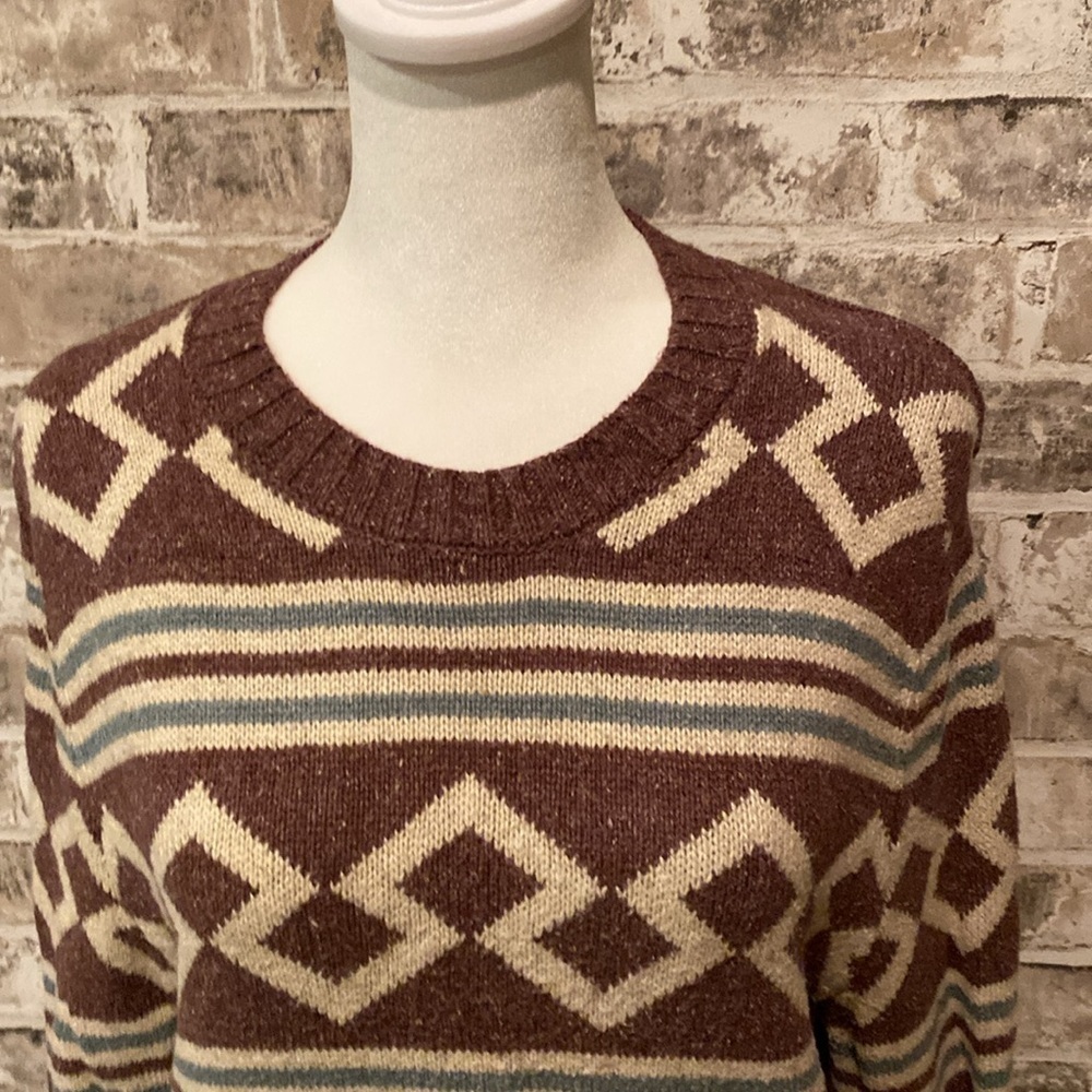 Abercrombie & Fitch sweater. Size S. Cream, brownish, light blue. Vintage.Aztec. - Picture 4 of 13